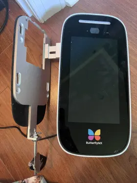 BUTTERFLYMX.M8.1 BUTTERFLYMX Video Intercom Touchscreen Demo