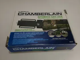 915GA CHAMBERLAIN Automatic Gate Lock