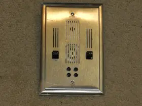 1894 COACH Couch Wall Mount Intercom