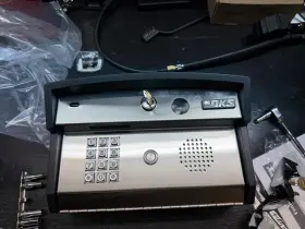 2112-082 DOORKING Curved Mount Telephone Gate Opener Video