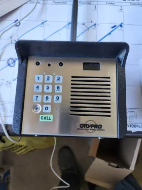 F6100MBC GTO/ACCESS SYSTEMS Wireless Intercom Intergrated