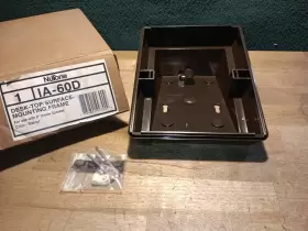 IS-60D NUTONE Desktop Frame